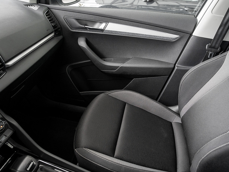 Skoda Karoq 1.5 TSI Tour DSG ACC Navi PDC SHZ DAB — photo 10