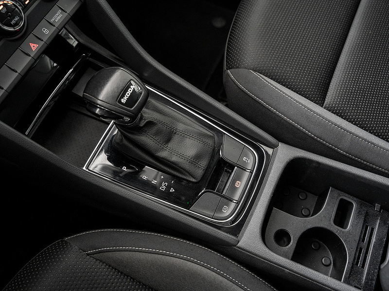 Skoda Karoq 1.5 TSI Tour DSG ACC Navi PDC SHZ DAB — photo 9