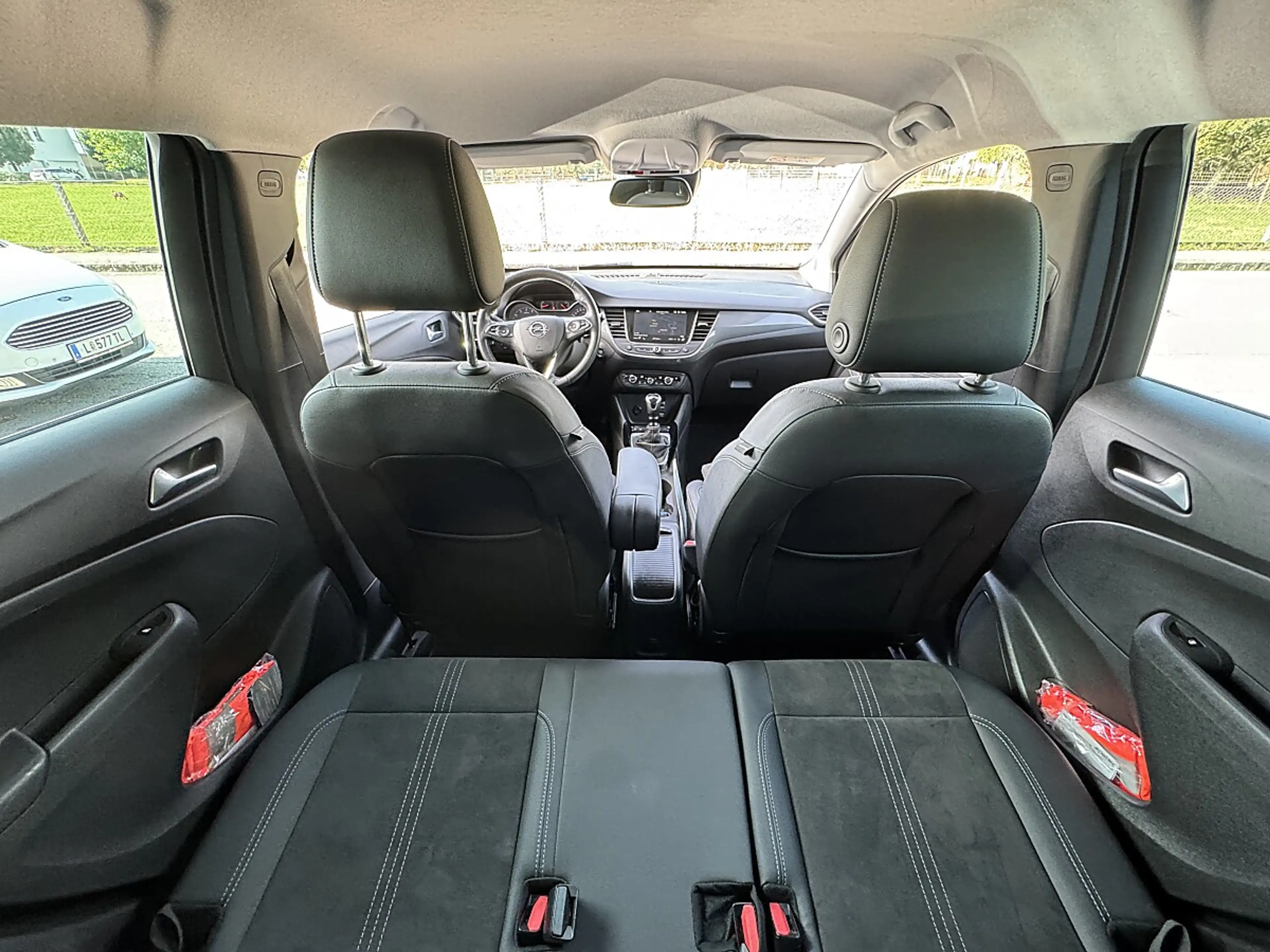 Opel Crossland 1,5 CDTI Ultimate — photo 10
