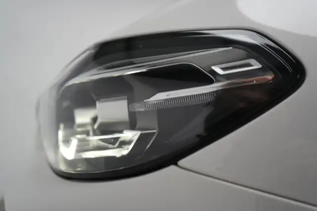 BMW X3 view 10