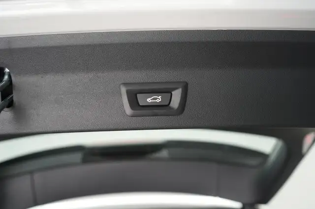 BMW X3 view 9