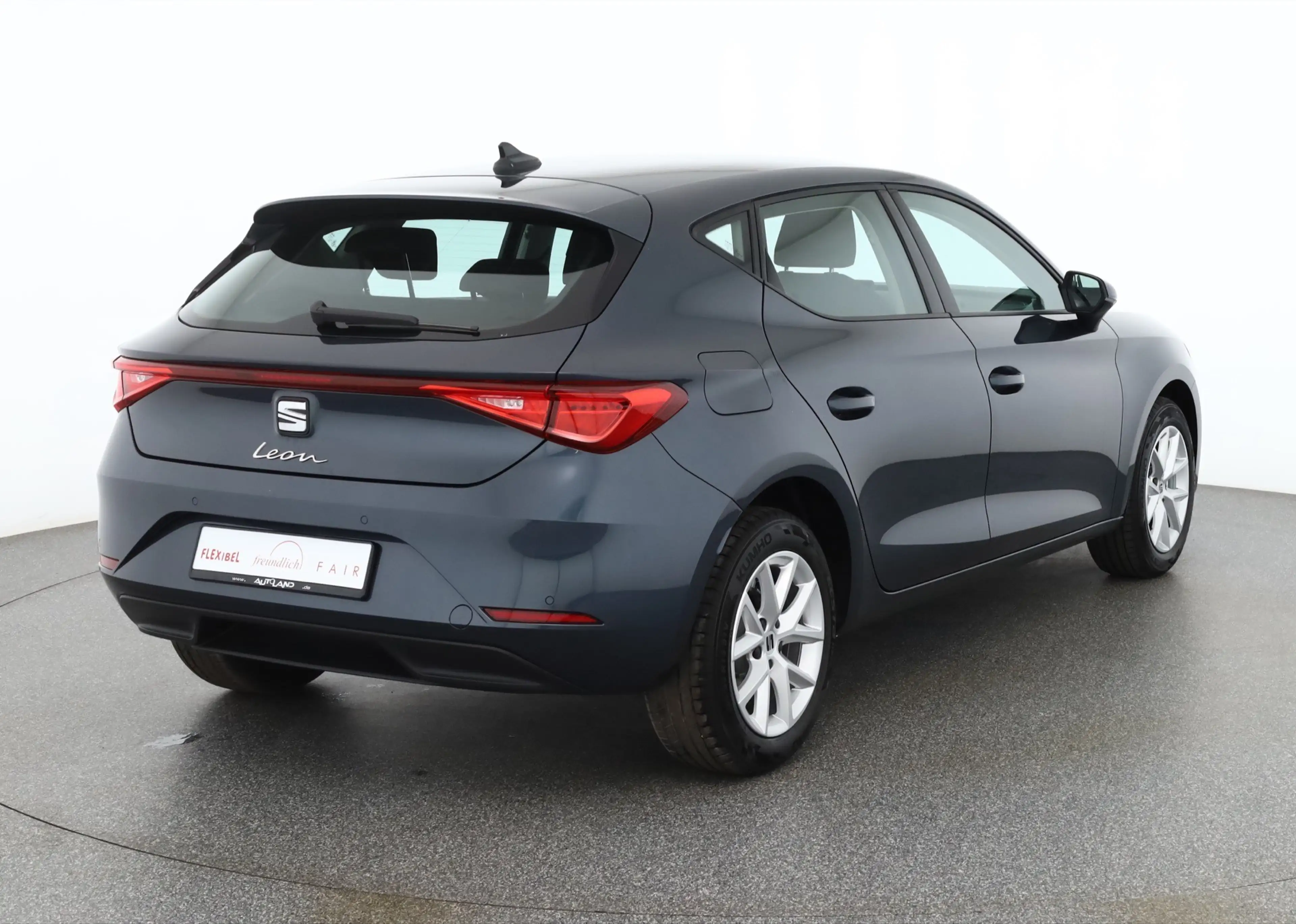 SEAT Leon 1.5 TSI LED ACC Sitzheizung — photo 5
