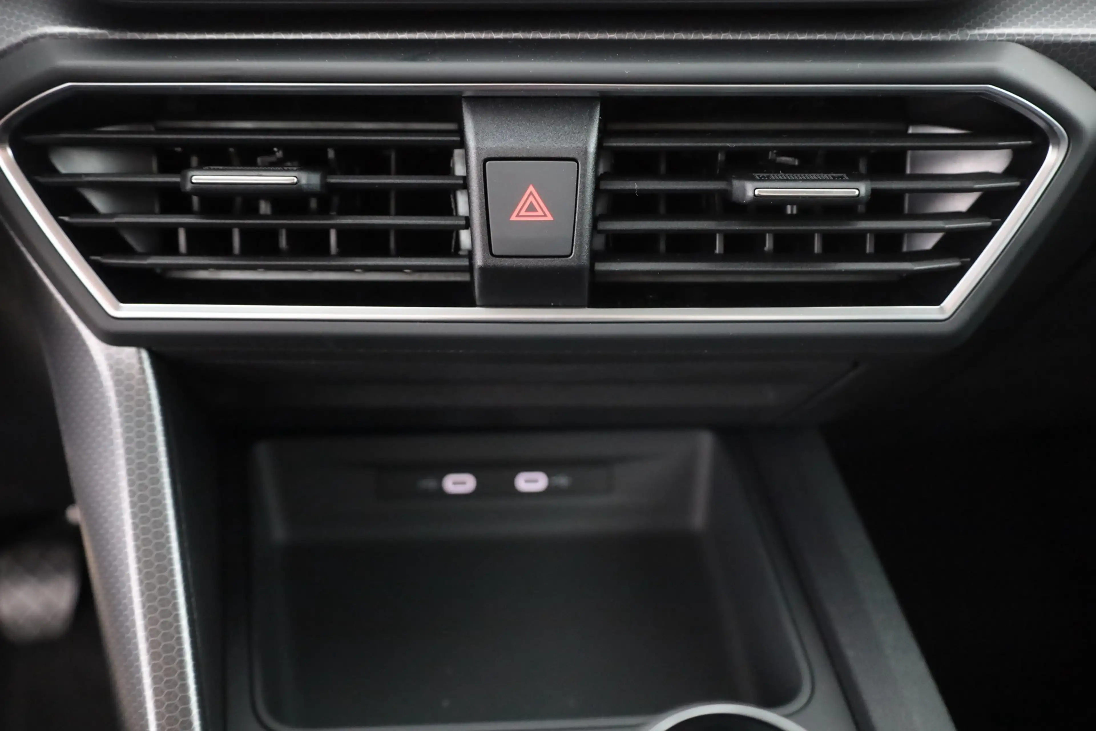 SEAT Leon 1.5 TSI LED ACC Sitzheizung — photo 12