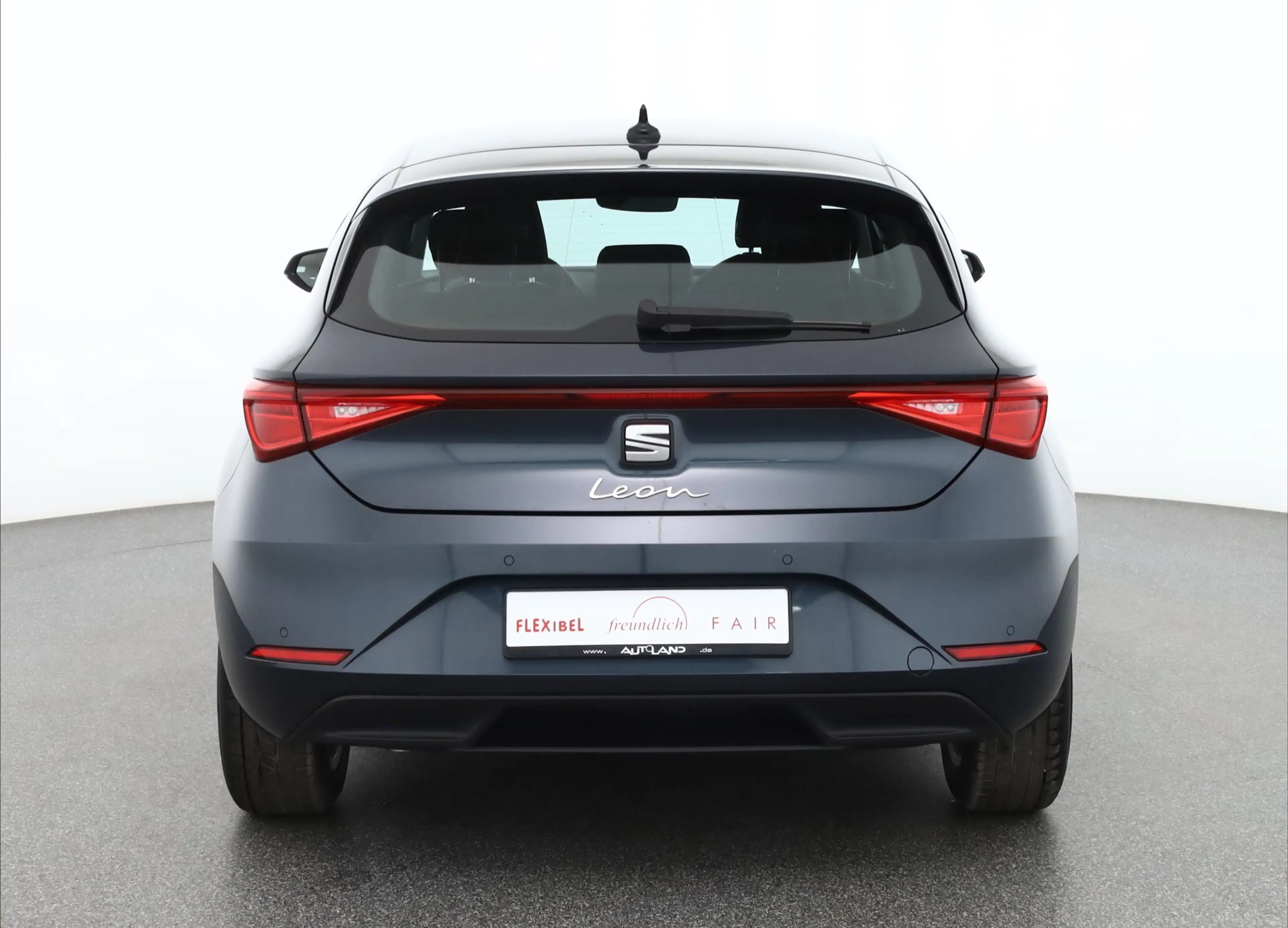 SEAT Leon 1.5 TSI LED ACC Sitzheizung — photo 4
