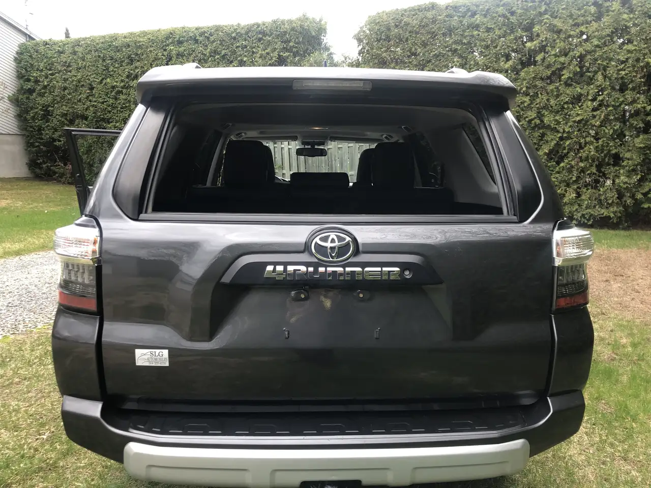 Toyota 4-Runner снимка Toyota 4-Runner