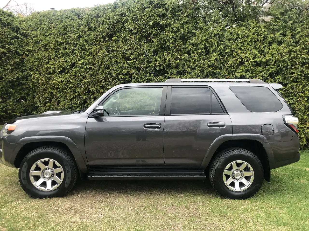 Toyota 4-Runner снимка Toyota 4-Runner