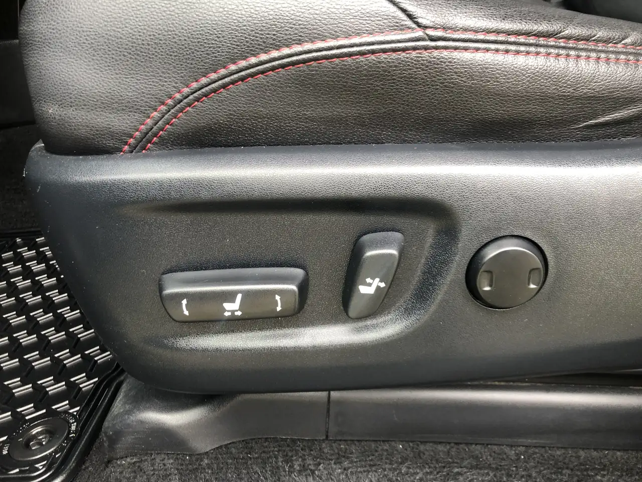 Toyota 4-Runner снимка Toyota 4-Runner