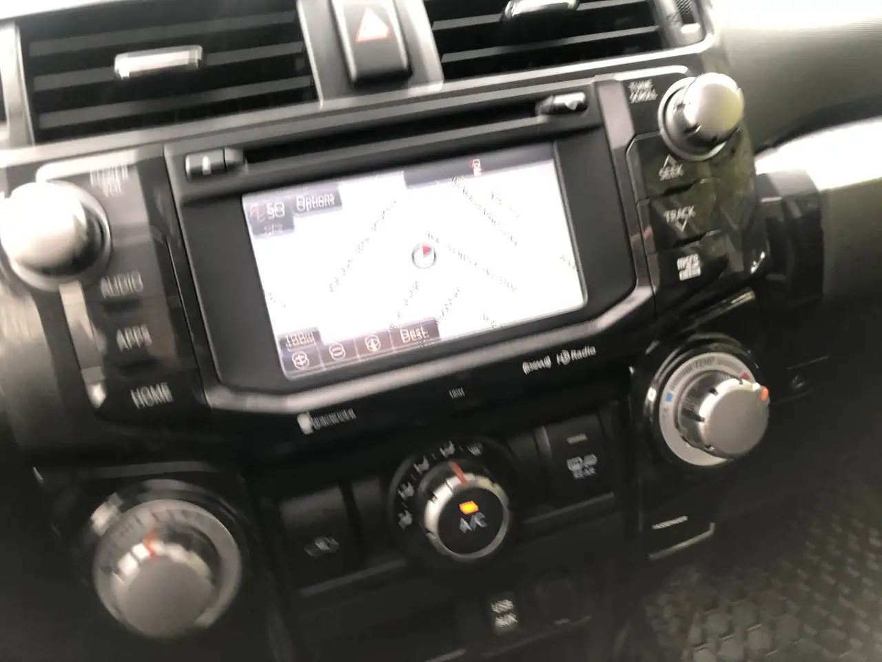 Toyota 4-Runner снимка Toyota 4-Runner