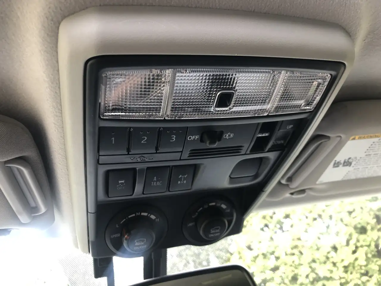 Toyota 4-Runner снимка Toyota 4-Runner
