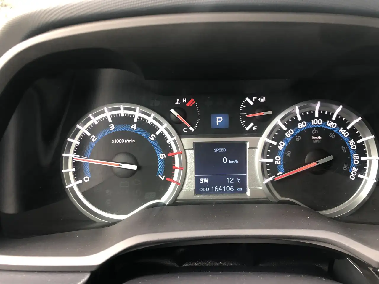 Toyota 4-Runner снимка Toyota 4-Runner