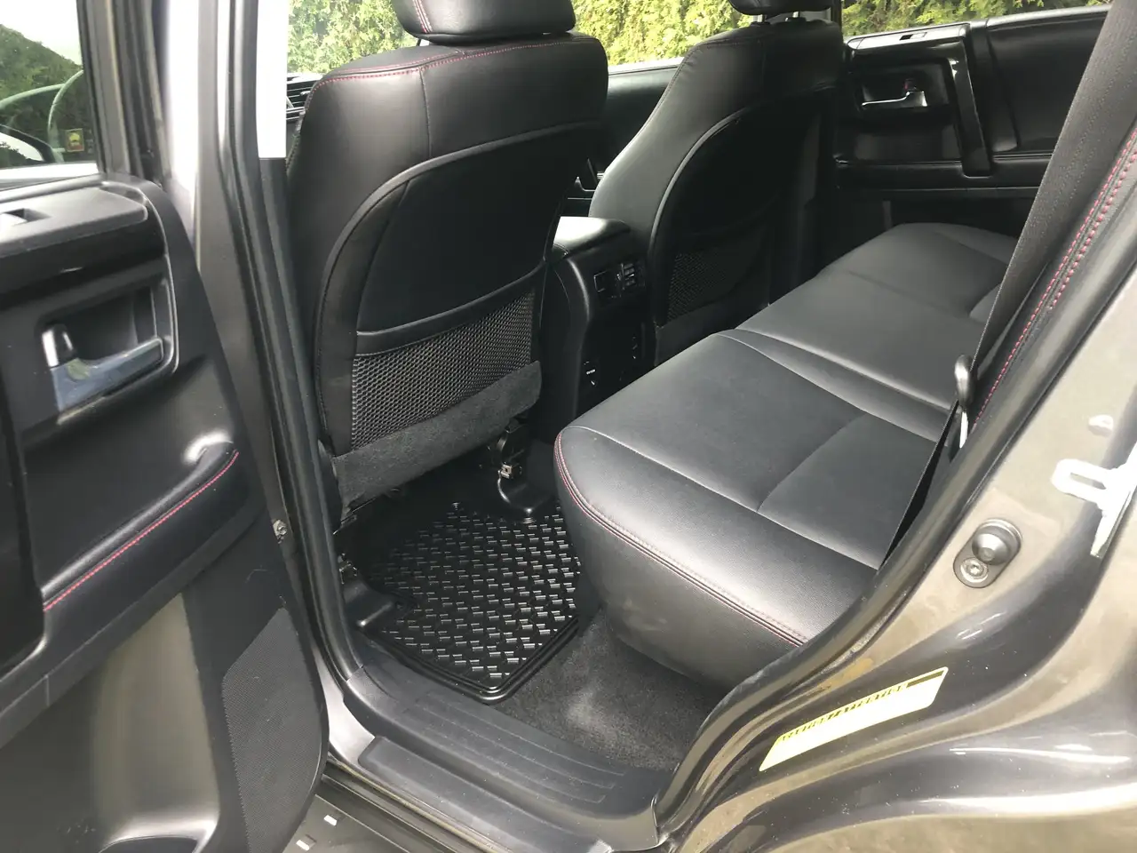 Toyota 4-Runner снимка Toyota 4-Runner