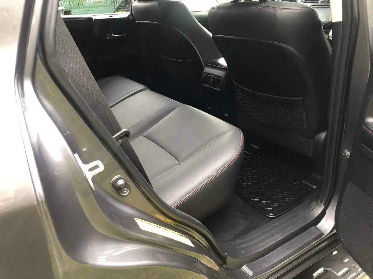 Toyota 4-Runner снимка Toyota 4-Runner