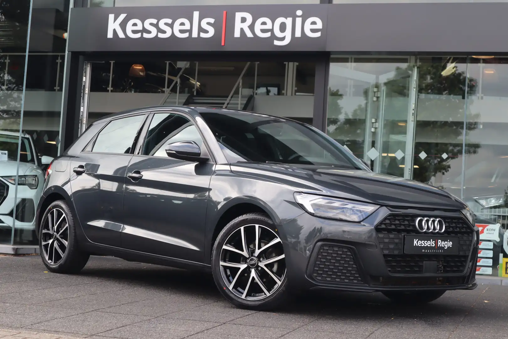 Audi A1 Sportback 25 TFSI S-tronic Virtual Led Camera Grijs - 1