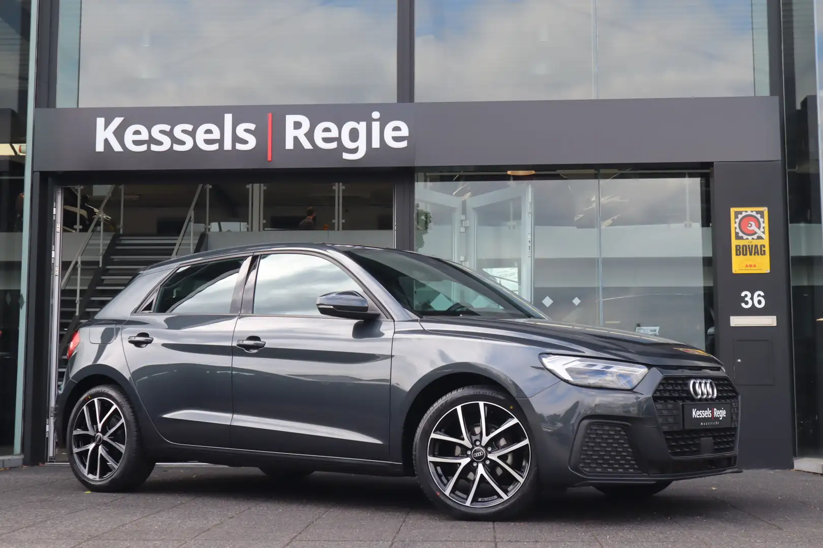 Audi A1 Sportback 25 TFSI S-tronic Virtual Led Camera Grijs - 2