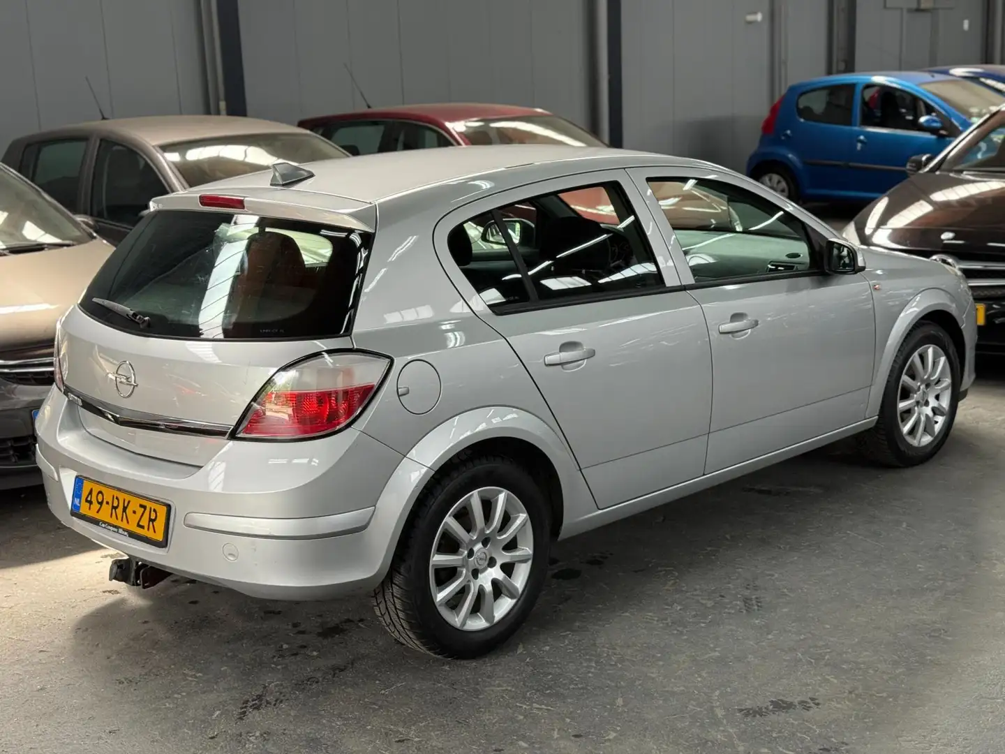 Opel Astra 1.4 Enjoy Nieuwe APK NAP Grijs - 2