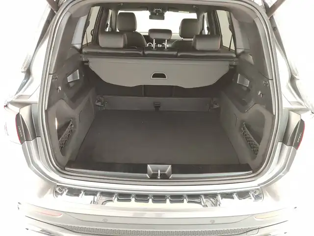 Mercedes-Benz GLB Class view 10