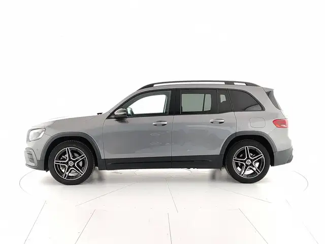 Mercedes-Benz GLB Class view 2