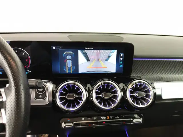 Mercedes-Benz GLB Class view 18