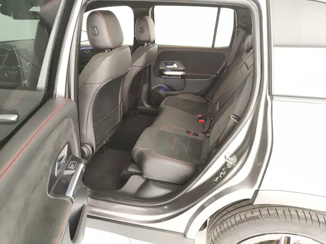 Mercedes-Benz GLB Class view 22