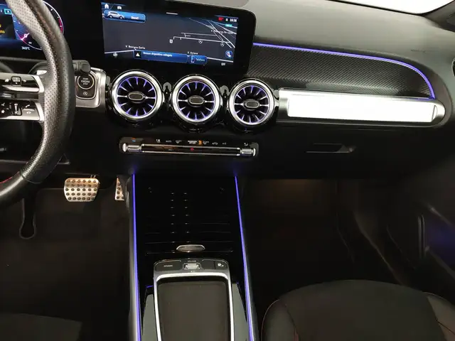 Mercedes-Benz GLB Class view 19
