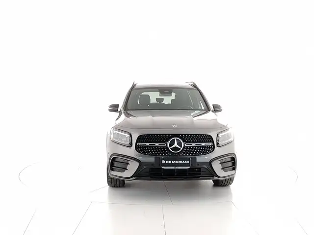 Mercedes-Benz GLB Class view 8
