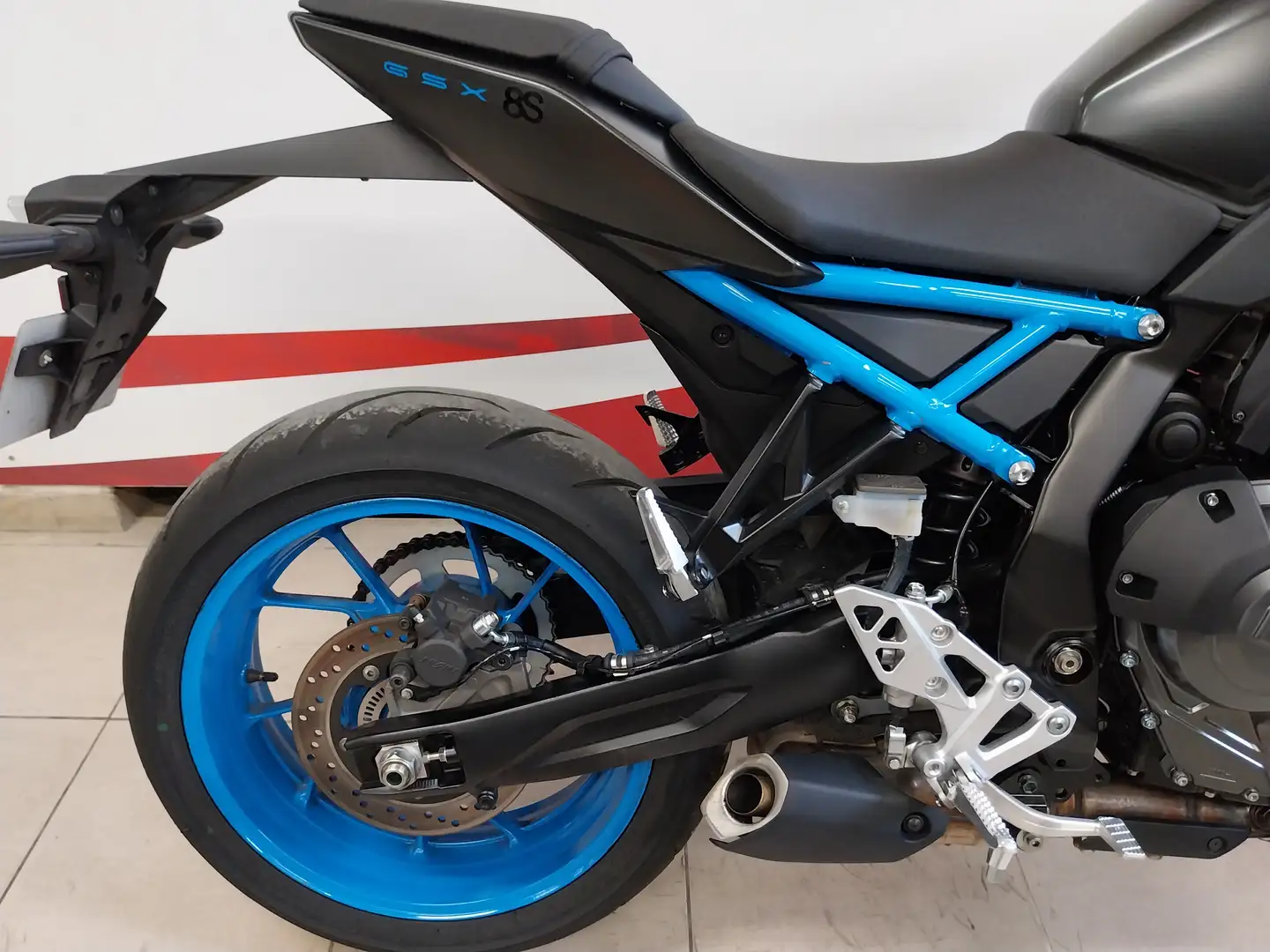 Suzuki GSX 8S Noir - 2