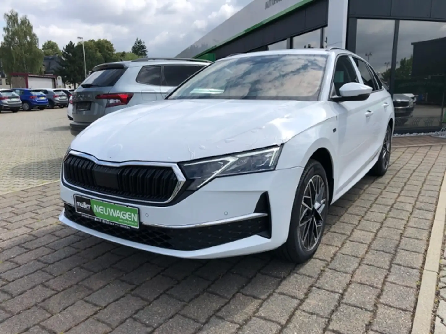 Skoda Octavia Combi Tour AHZV SmartLink DAB Weiß - 2