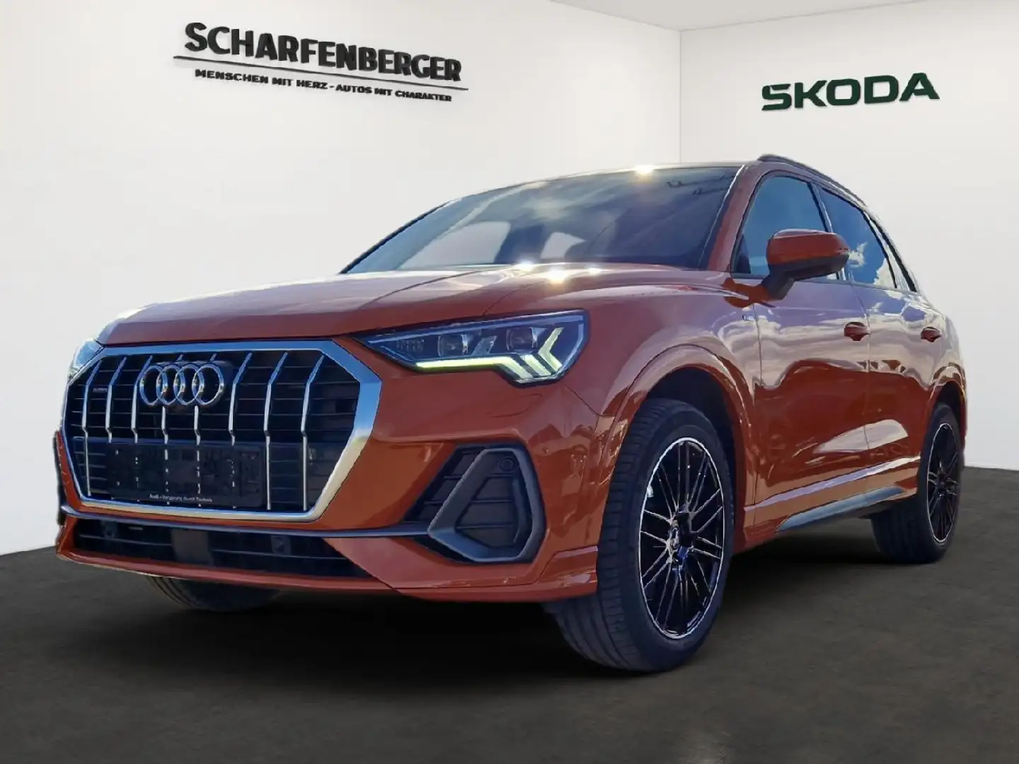 Audi Q3 quattro S line *RFK,Matrix,Navi`* Oranje - 1