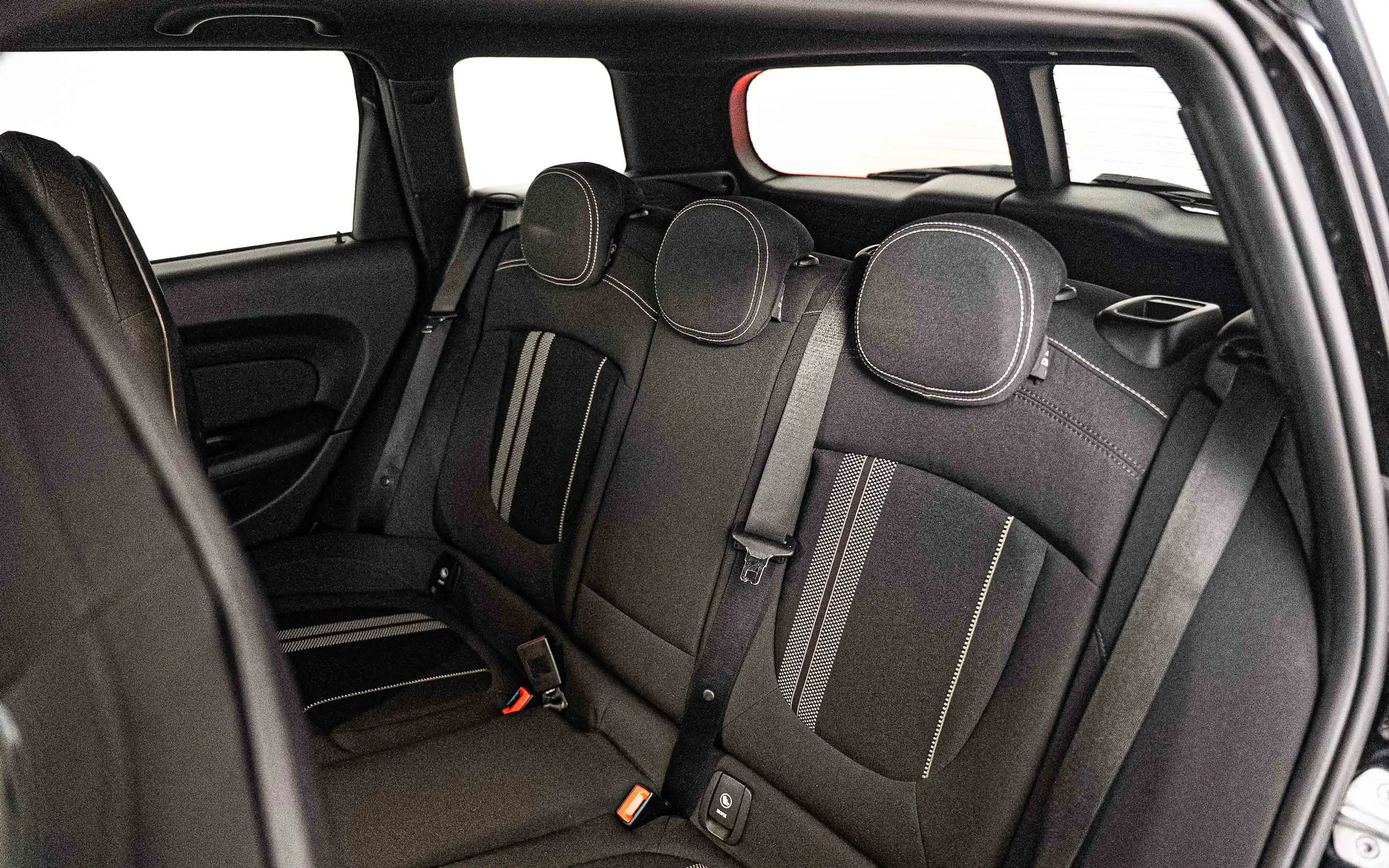 MINI One Clubman 102ch John Cooper Works — photo 7