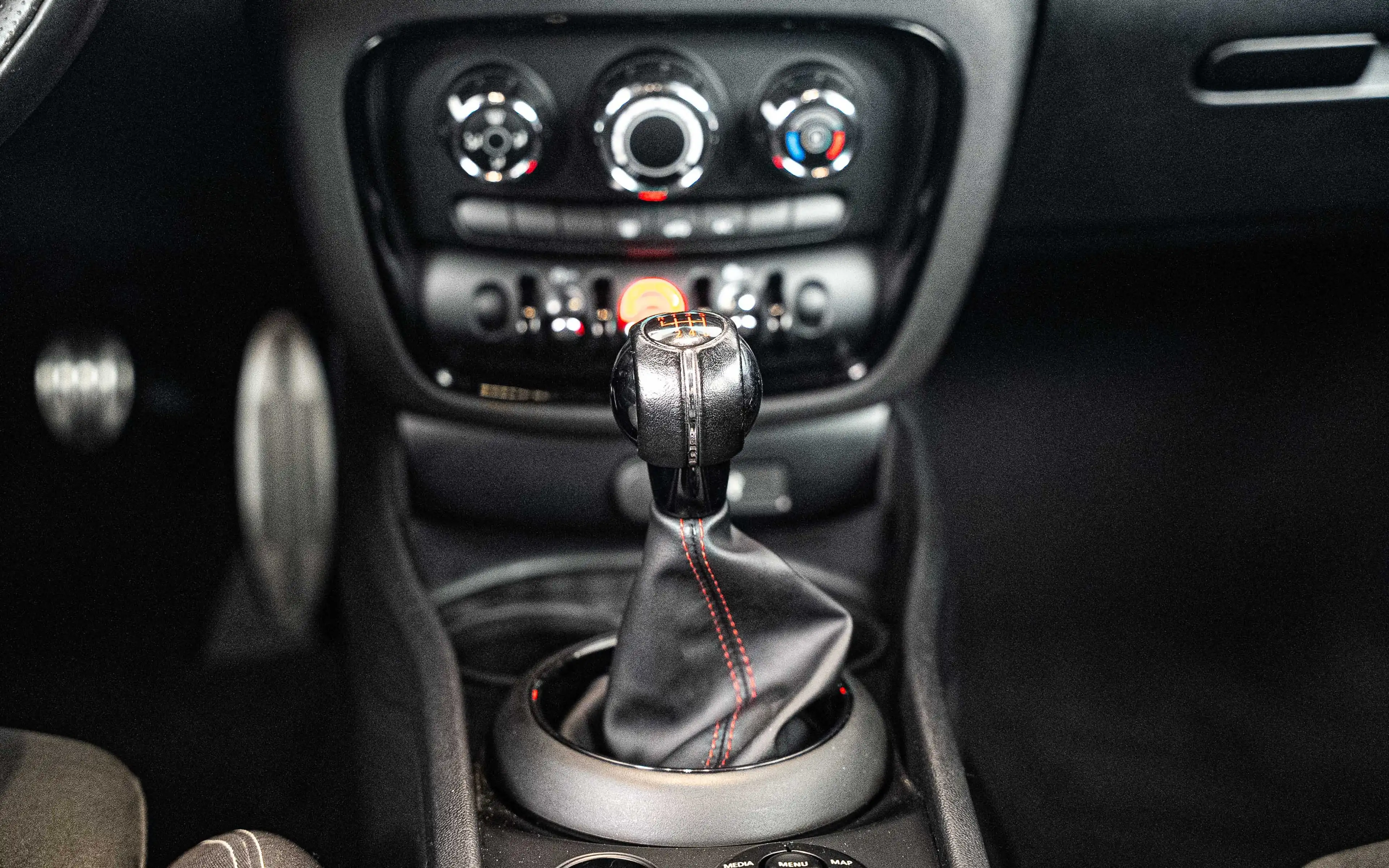MINI One Clubman 102ch John Cooper Works — photo 12