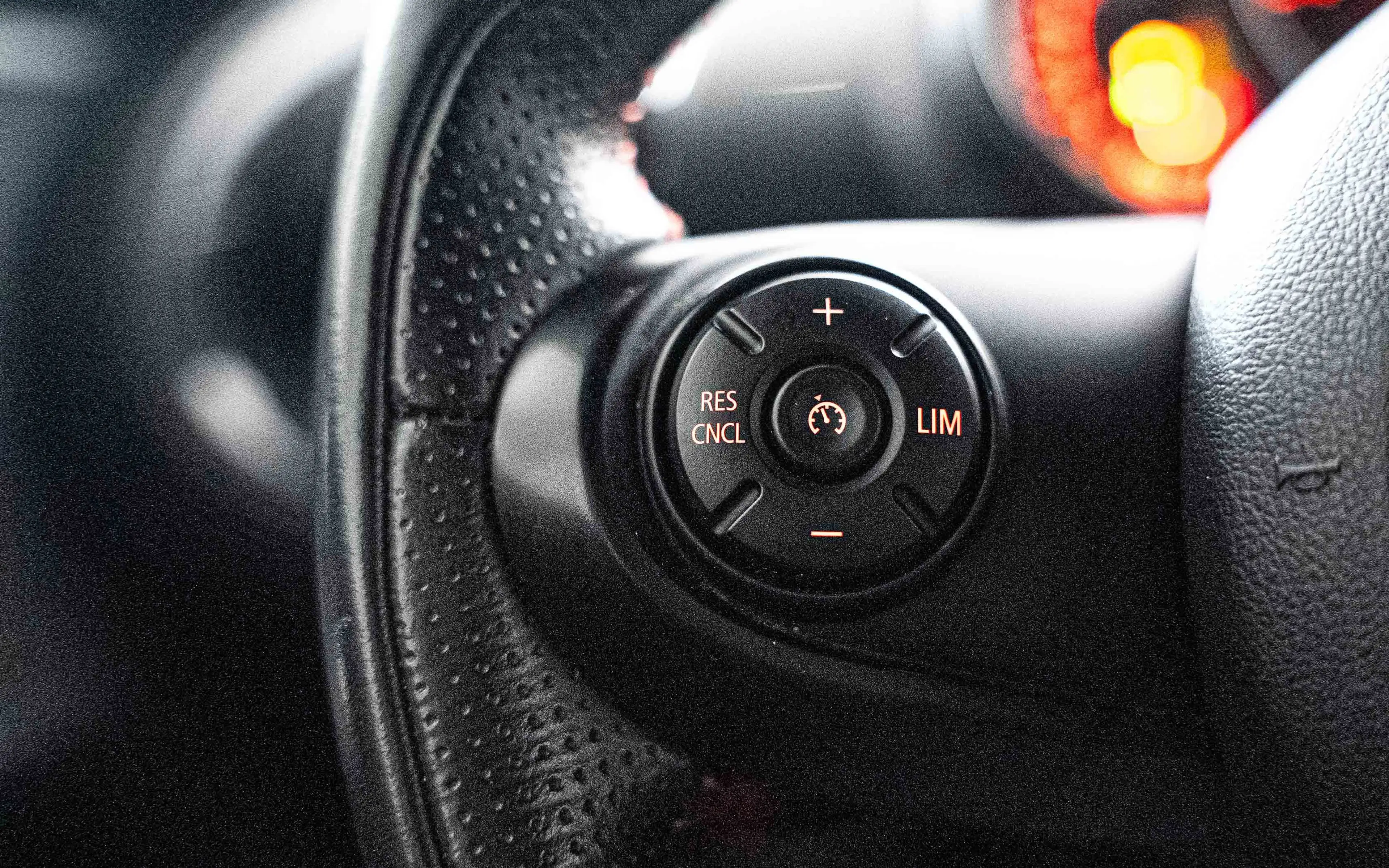 MINI One Clubman 102ch John Cooper Works — photo 13