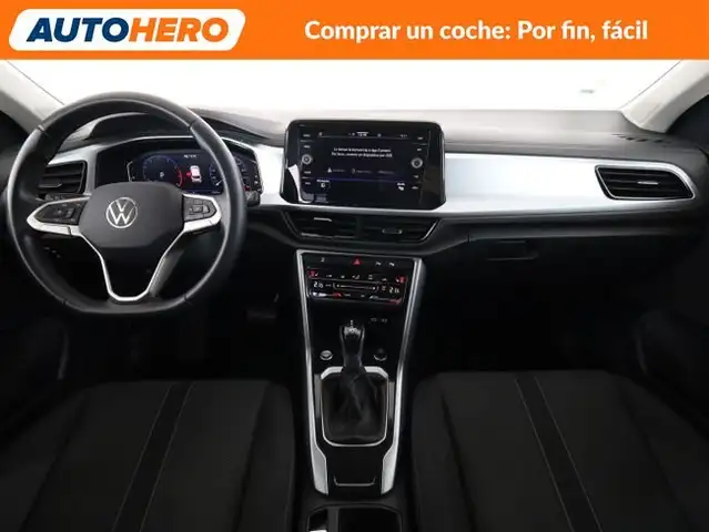 Volkswagen T-Roc view 13
