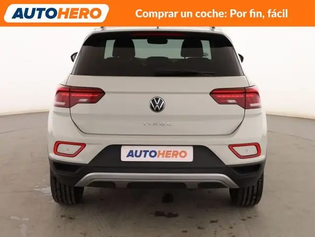 Volkswagen T-Roc view 5