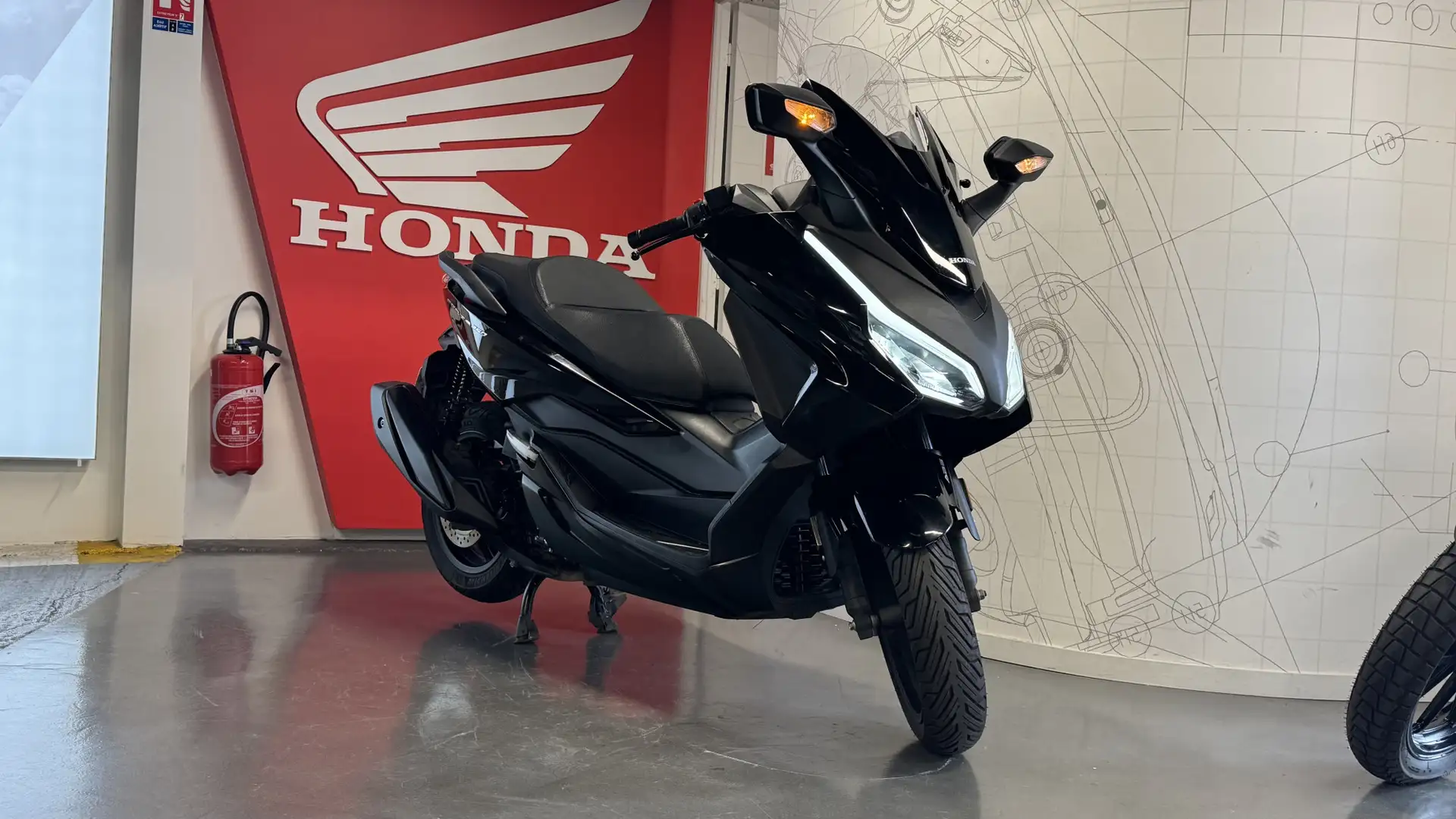 Honda Forza 350 - 1
