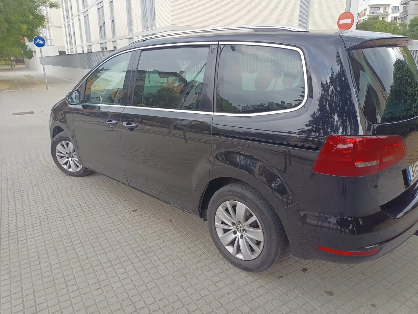 Volkswagen Sharan 1.4 TSI Advance Negro - 2