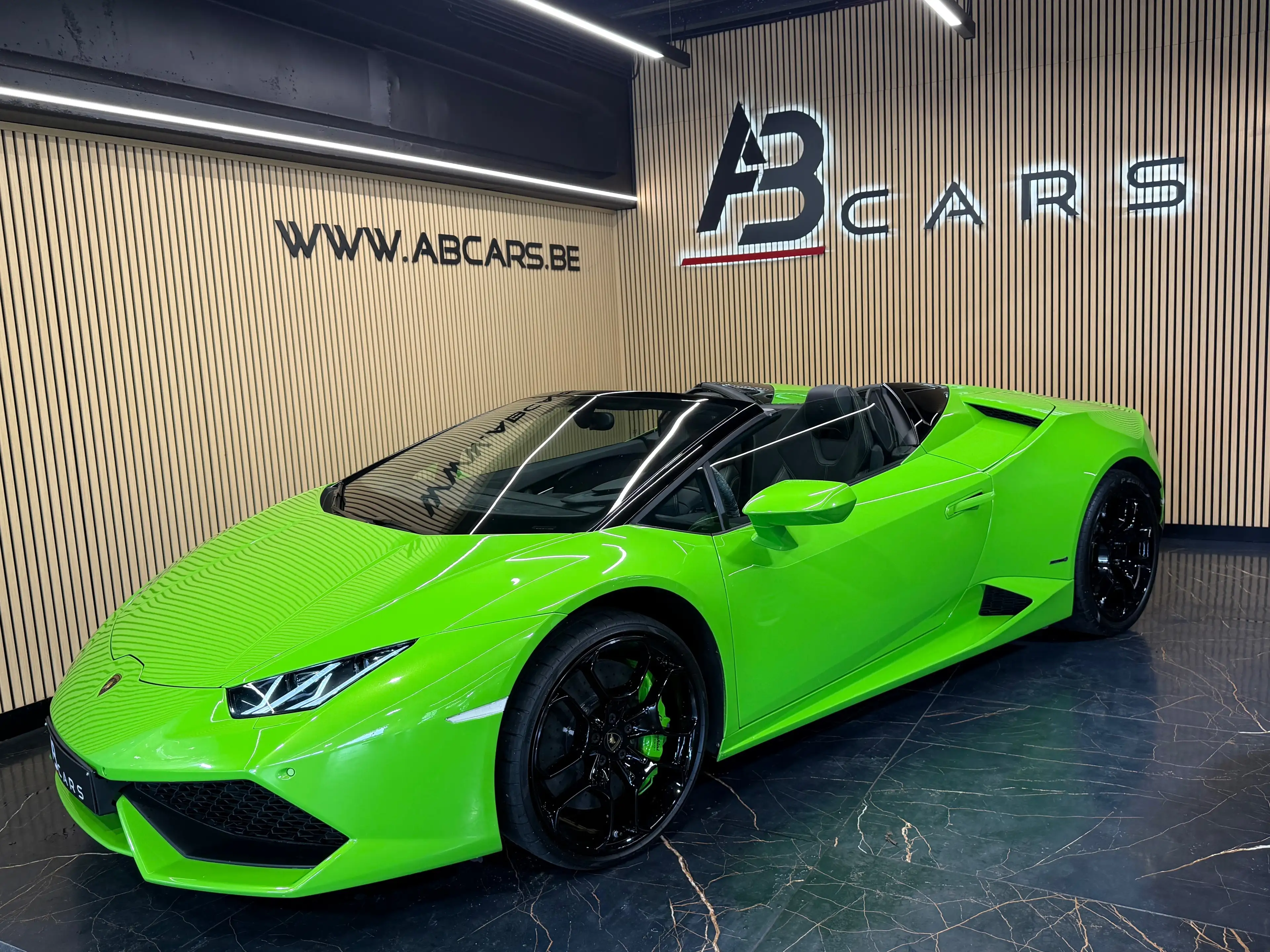 Lamborghini Huracán SPYDER 5.2I V10 40V LP610-4** BELIGUM CAR** GARANTIE 12 MOIS** — photo 2