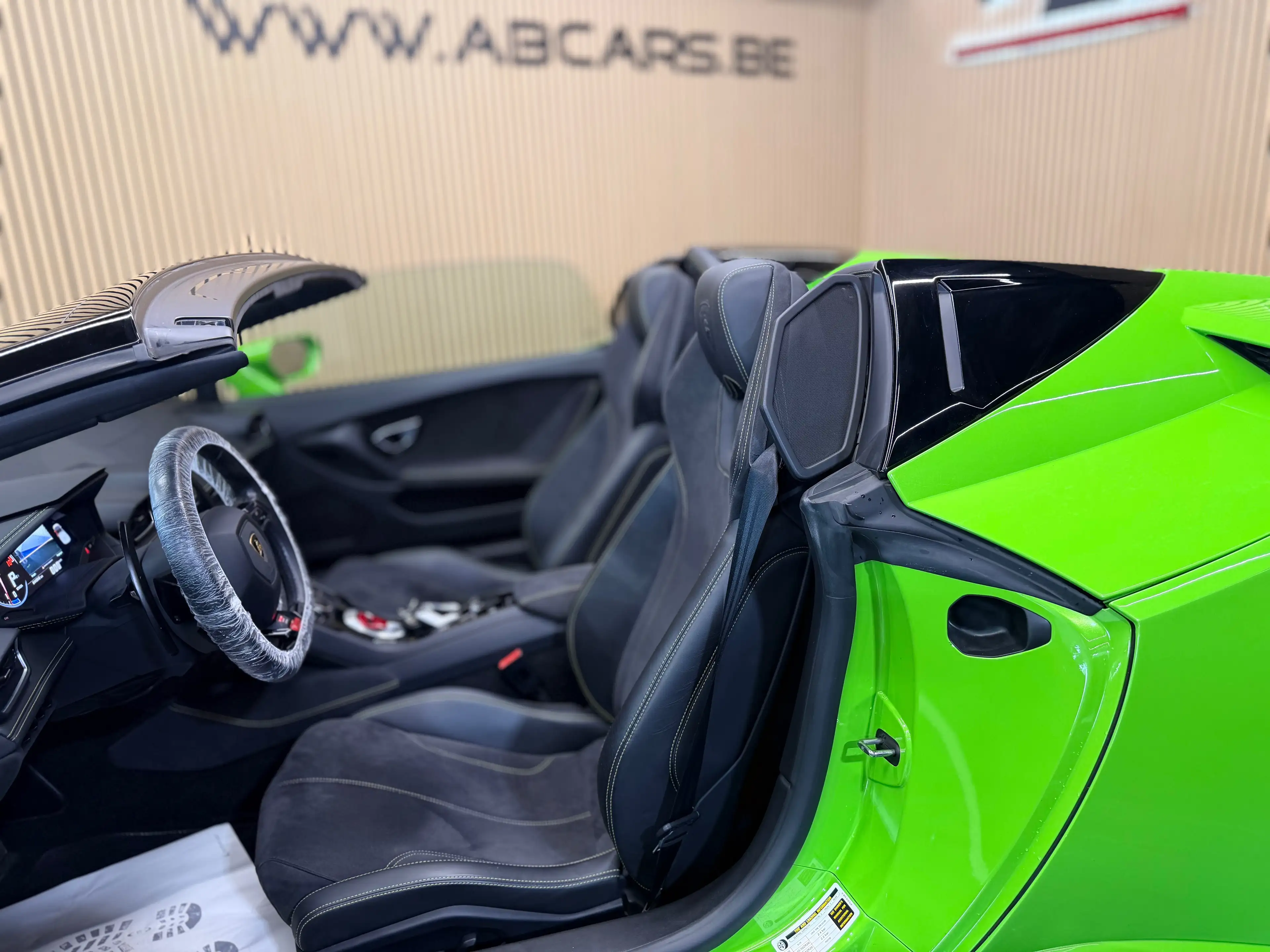 Lamborghini Huracán SPYDER 5.2I V10 40V LP610-4** BELIGUM CAR** GARANTIE 12 MOIS** — photo 13