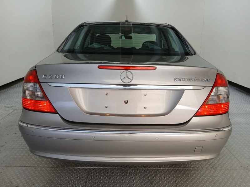 Mercedes-Benz E 200 E200 K*AUTOM.*TÜV NEU*KLIMA*PDC*NAVI*ACC*AHK*2.H — photo 8