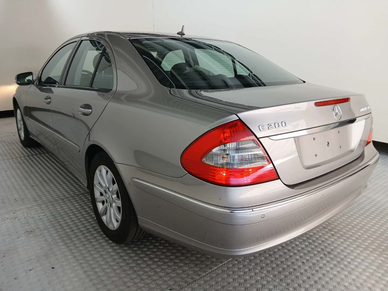 Mercedes-Benz E 200 E200 K*AUTOM.*TÜV NEU*KLIMA*PDC*NAVI*ACC*AHK*2.H — photo 6