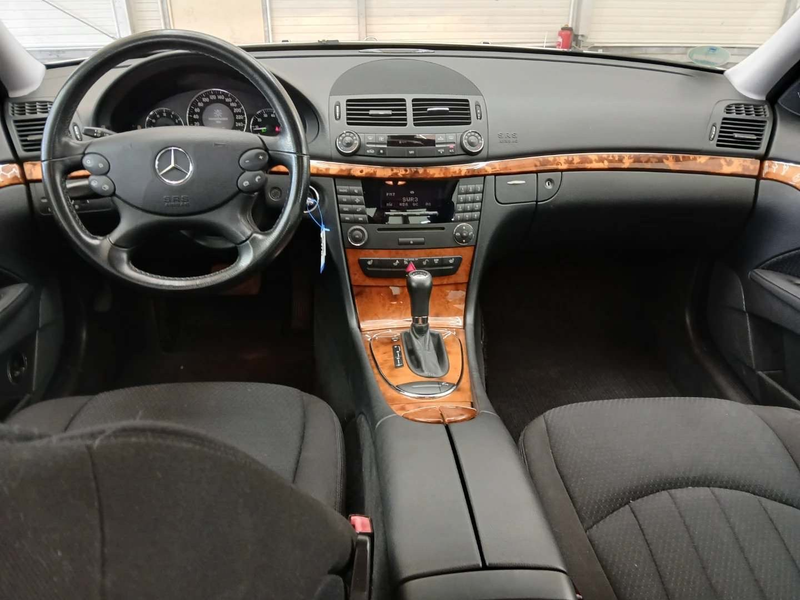 Mercedes-Benz E 200 E200 K*AUTOM.*TÜV NEU*KLIMA*PDC*NAVI*ACC*AHK*2.H — photo 10