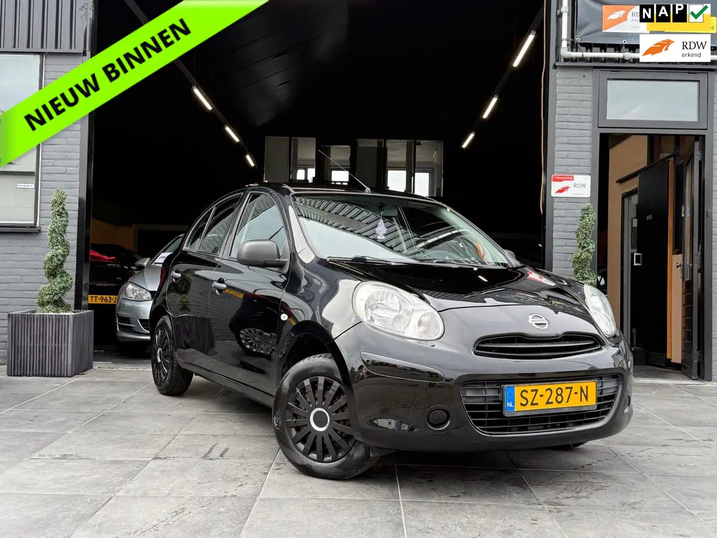 Nissan Micra 1.2 Acenta|Airco|El Ramen|Lage KM|APK Zwart - 1