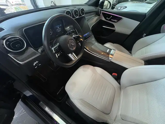 Mercedes-Benz GLC view 11