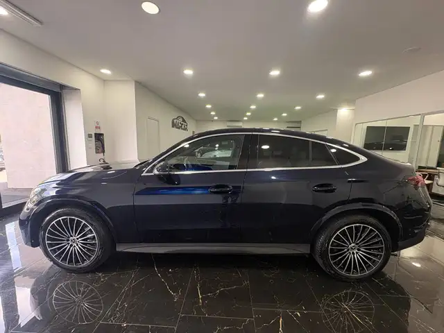 Mercedes-Benz GLC view 3