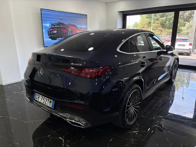 Mercedes-Benz GLC view 6