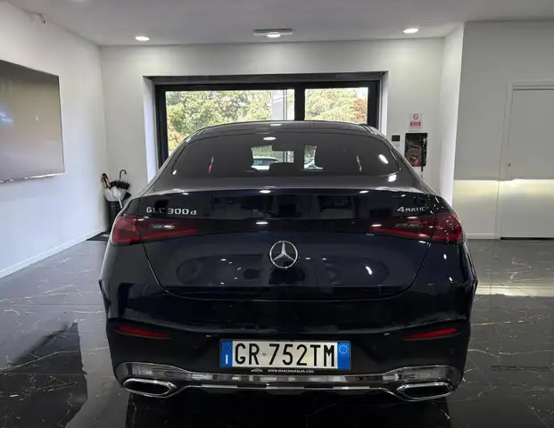 Mercedes-Benz GLC view 5