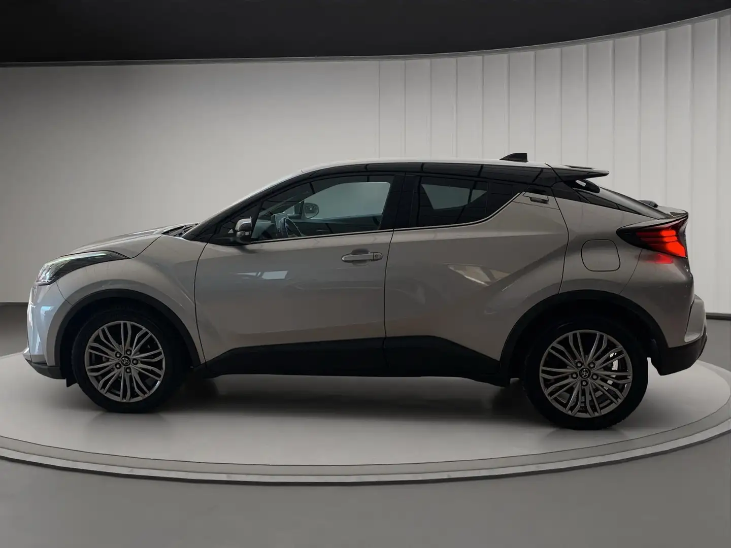 Toyota C-HR C-HR 2.0h Lounge e-cvt Grigio - 2