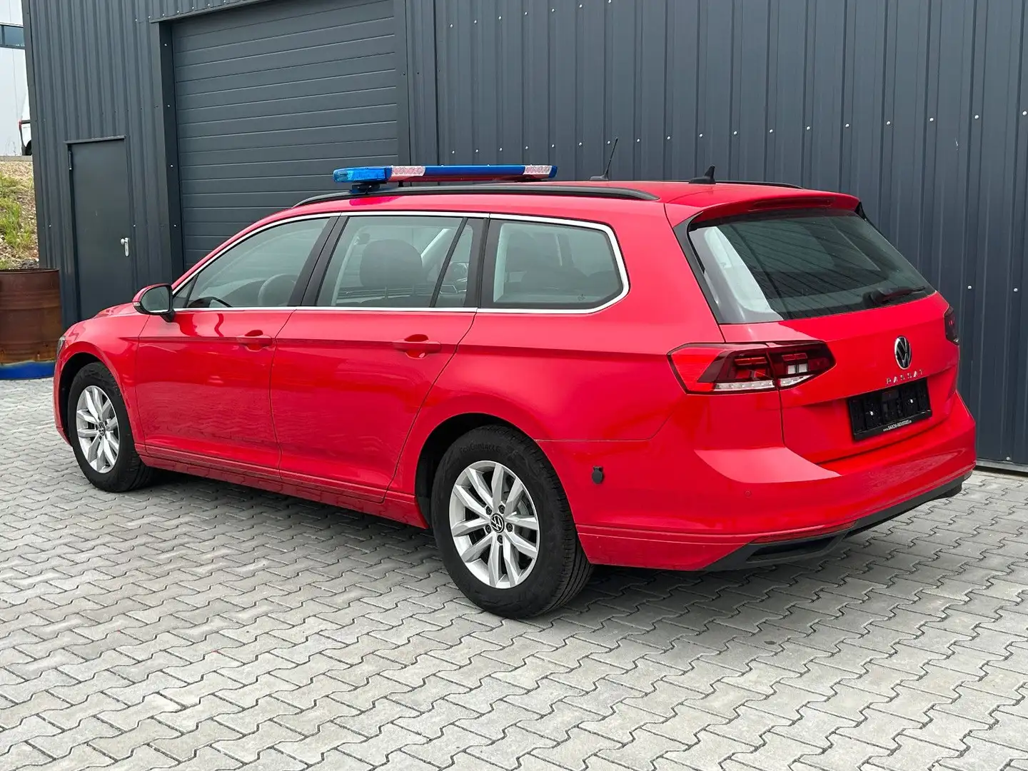 Volkswagen Passat Variant 2,0 TDi *Feuerwehr, KdoW, ELW* Rot - 2