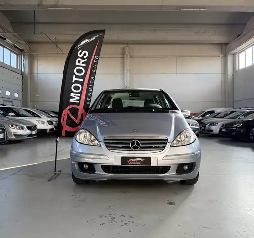 Mercedes-Benz 200 ELEGANCE AUTOMATICA