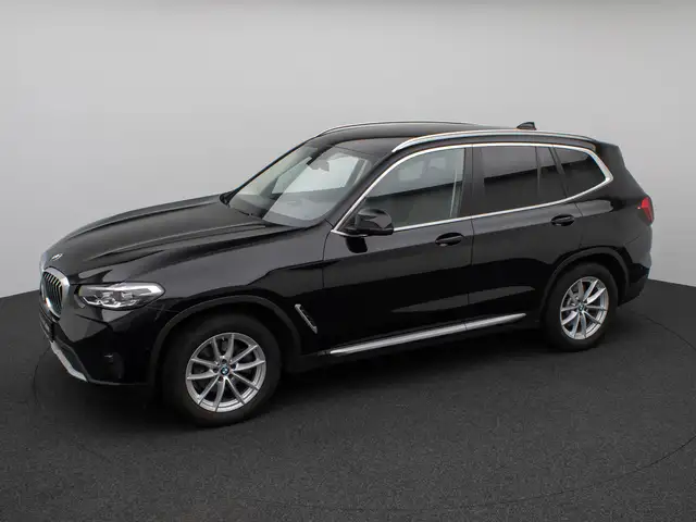 BMW X3 view 12