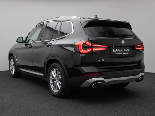 BMW X3 view 9